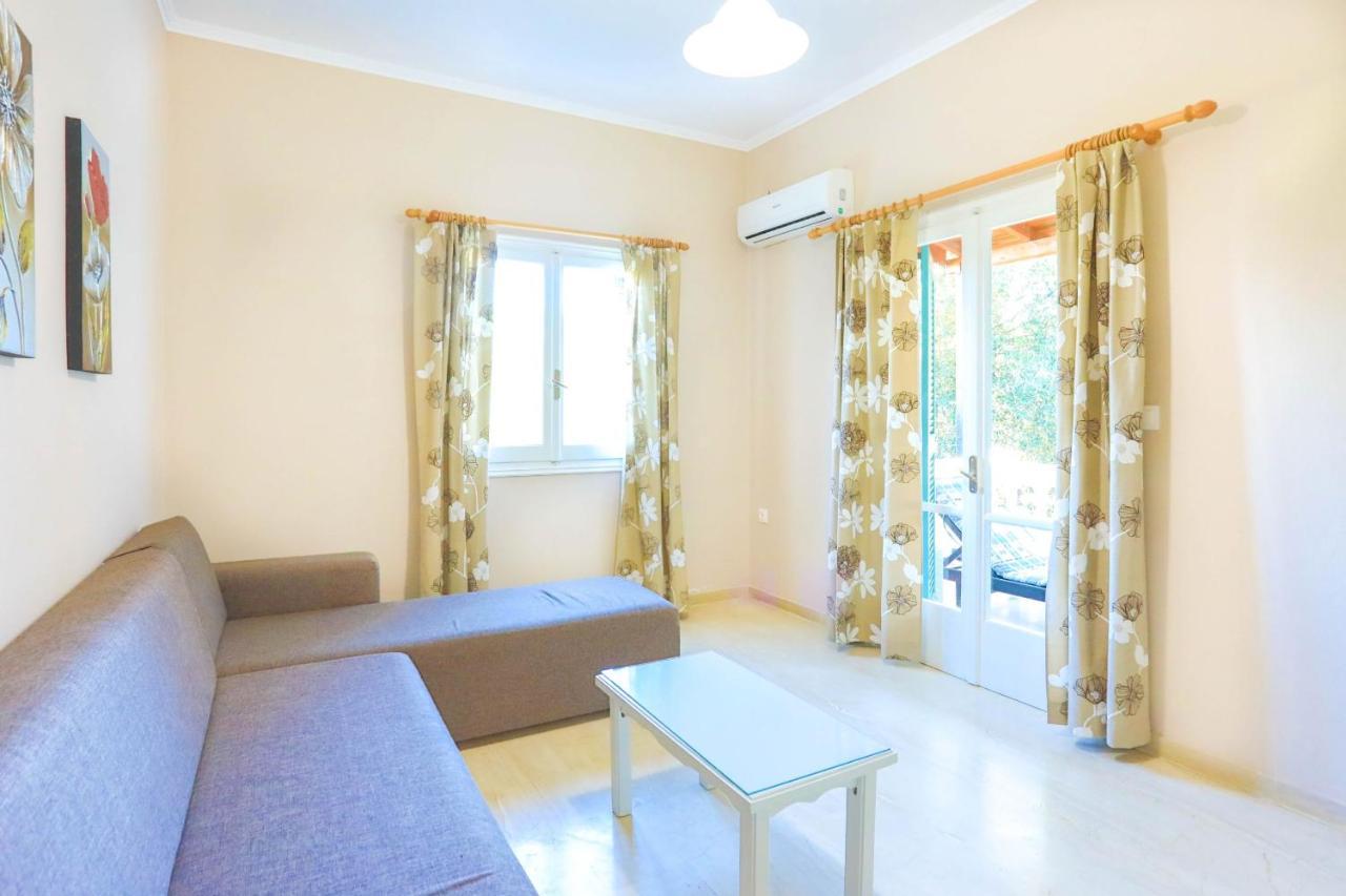 Villa Kiki Agios Spyridon  Exteriör bild